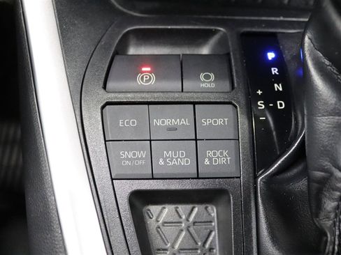 Used 2019 Toyota RAV4 XLE image 24