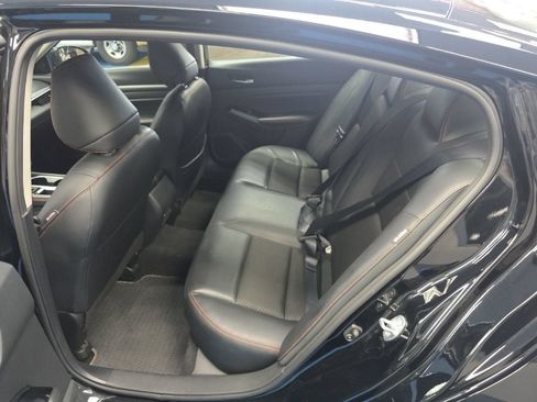 Used 2024 Nissan Altima 2.5 SR FWD image 15