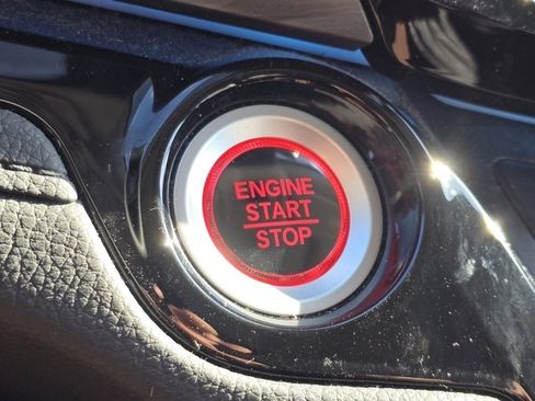 Used 2025 Honda Odyssey Elite image 29