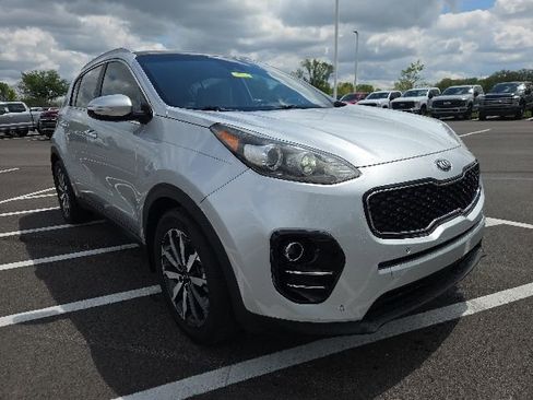 Used 2017 Kia Sportage EX w/ EX Technology Package FWD image 1