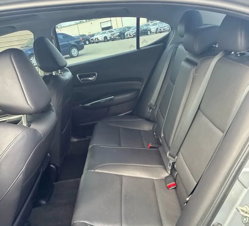 Used 2018 Acura TLX w/ Technology Package FWD image 13