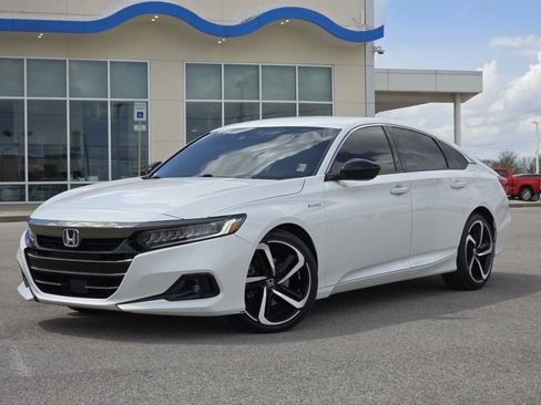 Used 2022 Honda Accord Sport image 2