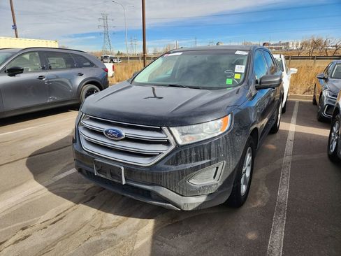 Used 2018 Ford Edge SE image 3
