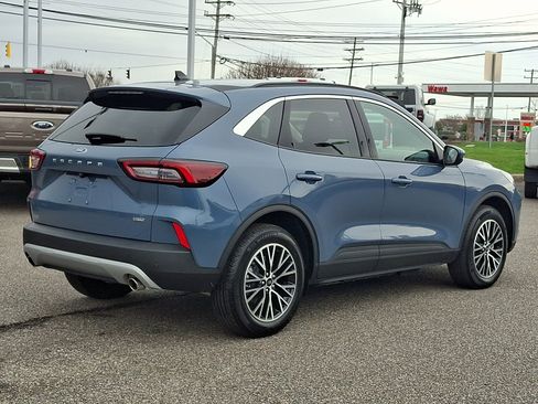 Certified 2023 Ford Escape SE image 11