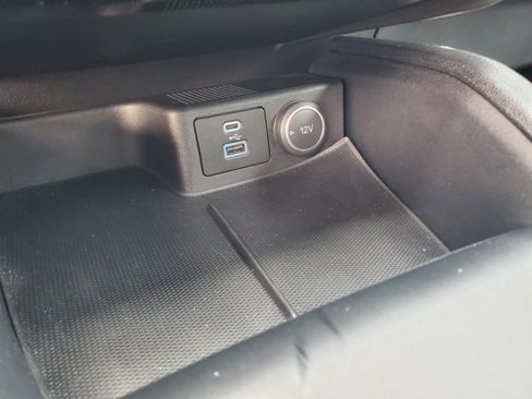 Used 2021 Ford Escape SE w/ SE Sport Appearance Package FWD image 23