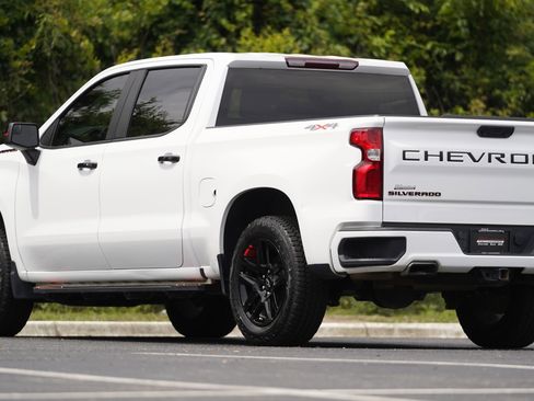 Used 2023 Chevrolet Silverado 1500 RST w/ Redline Edition AWD/4WD image 3