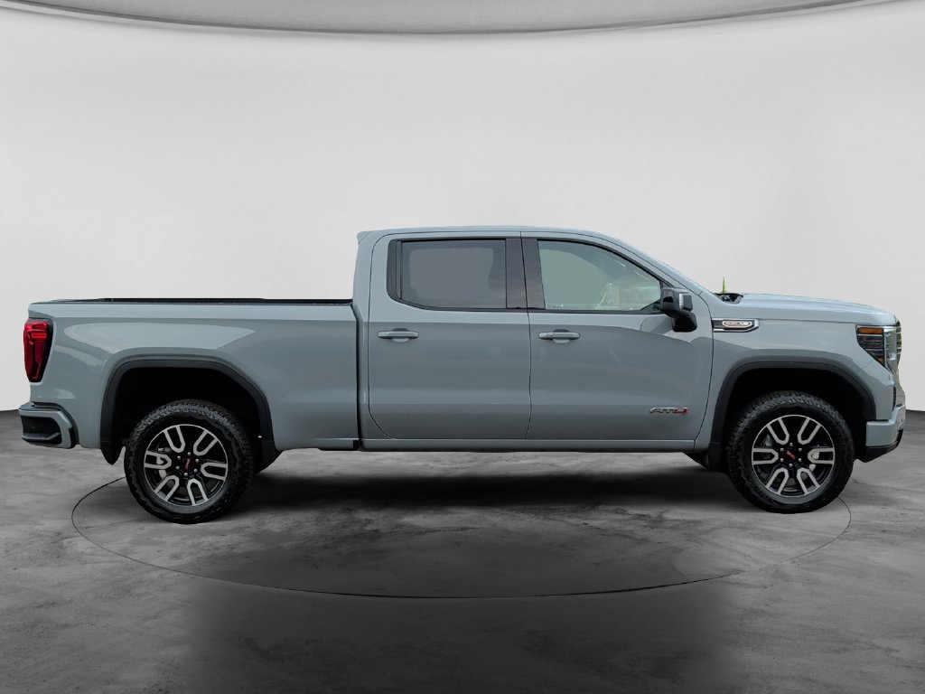 Used 2025 GMC Sierra 1500 AT4 w/ AT4 Preferred Package AWD/4WD image 8