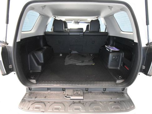 Used 2024 Toyota 4Runner TRD Off-Road Premium image 25