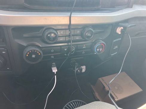Used 2024 Ford F250 XLT AWD/4WD image 9