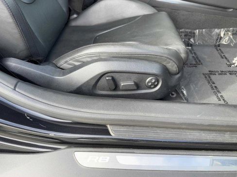 Used 2011 Audi R8 V8 image 36