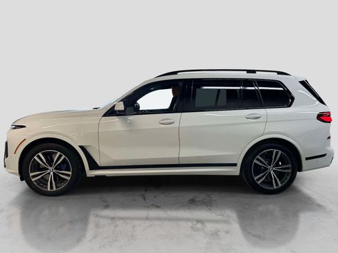Used 2024 BMW X7 xDrive40i w/ Executive Package AWD/4WD image 2