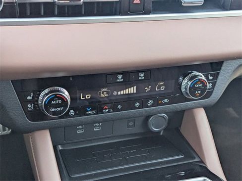 New 2025 Mitsubishi Outlander SEL image 15