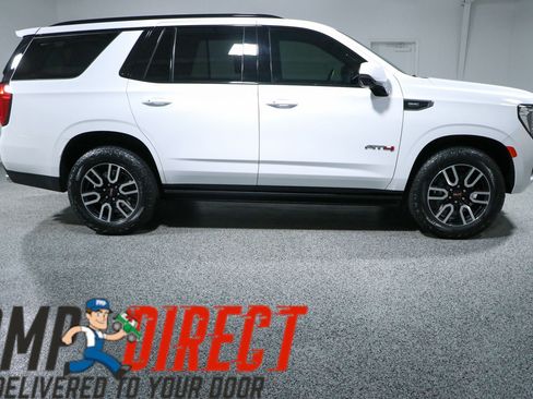 Used 2023 GMC Yukon AT4 w/ Technology Package AWD/4WD image 6