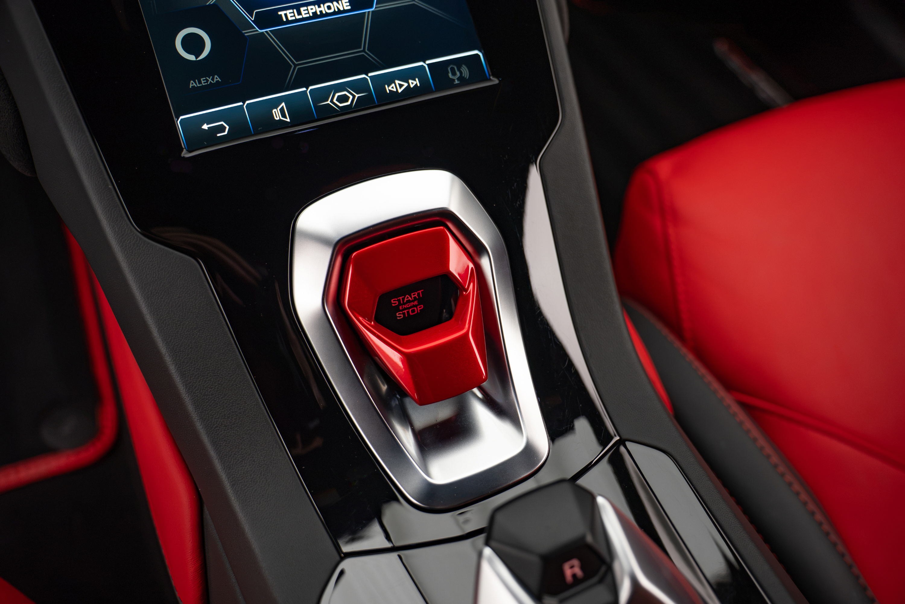 Used 2021 Lamborghini Huracan EVO RWD image 17