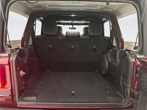 Used 2022 Jeep Wrangler Unlimited Sahara image 20