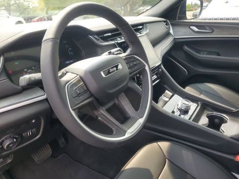 Used 2025 Jeep Grand Cherokee Limited 4xe image 15