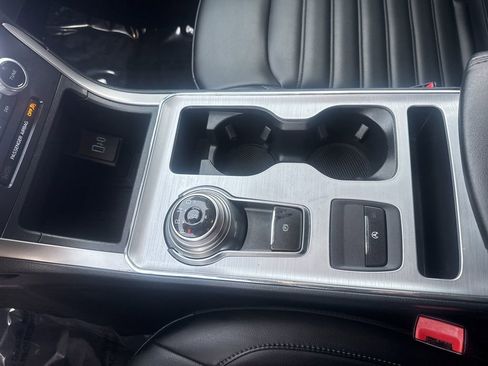 Certified 2022 Ford Edge SEL w/ Convenience Package image 28