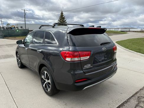 Used 2016 Kia Sorento EX image 7