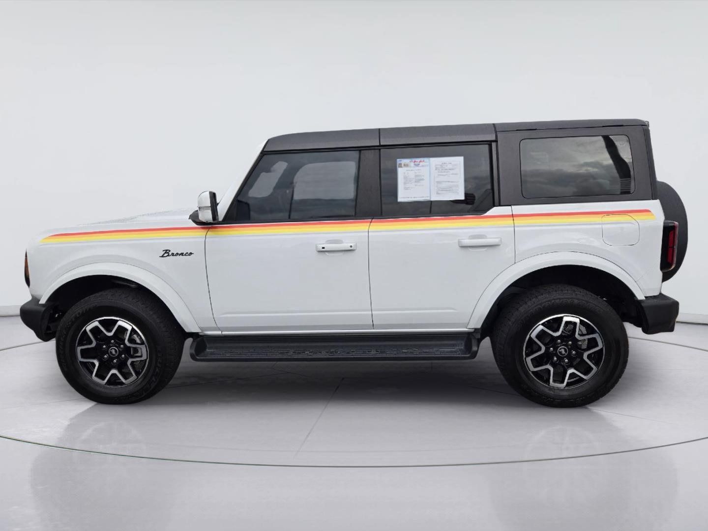Used 2025 Ford Bronco Outer Banks AWD/4WD image 4