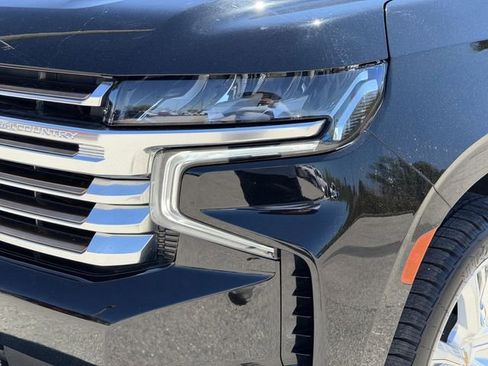 Used 2023 Chevrolet Tahoe High Country w/ Advanced Technology Package AWD/4WD image 12