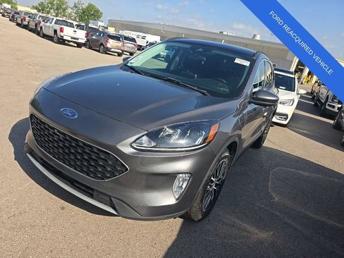 Used 2022 Ford Escape SEL w/ Technology Package FWD image 2