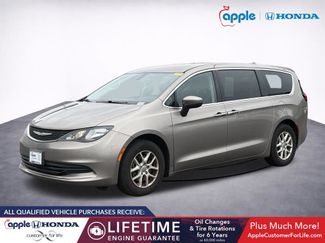 Used 2017 Chrysler Pacifica Touring FWD video 3