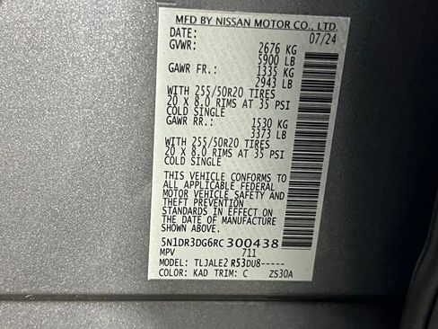 Used 2024 Nissan Pathfinder Platinum w/ Cargo Package image 33