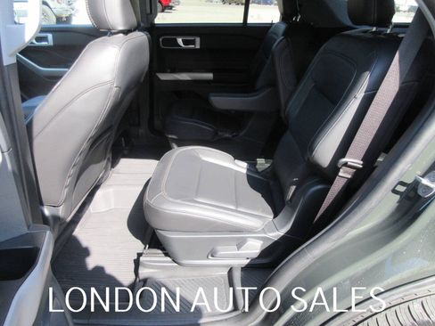 Used 2024 Ford Explorer XLT w/ Equipment Group 202A AWD/4WD image 14