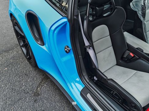 Used 2016 Porsche 911 GT3 RS image 36