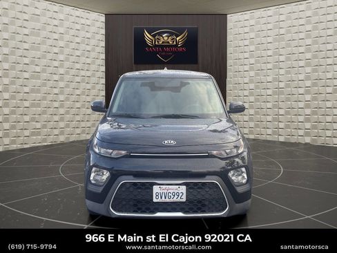 Used 2021 Kia Soul LX image 3