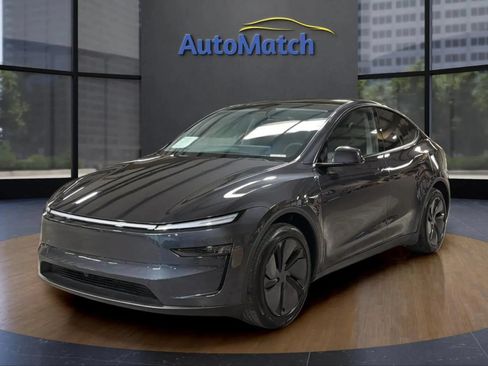 Used 2026 Tesla Model Y Long Range RWD image 3