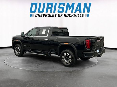 Used 2025 GMC Sierra 2500 Denali image 4