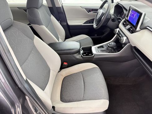 Used 2023 Toyota RAV4 XLE FWD image 29