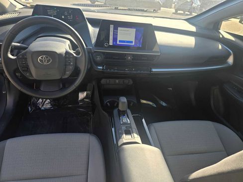 Used 2024 Toyota Prius LE image 20