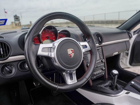 Used 2012 Porsche Boxster Spyder image 29