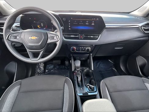 Used 2025 Chevrolet TrailBlazer LT FWD image 15
