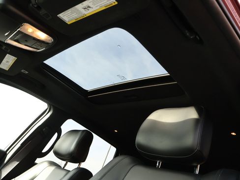 Used 2022 Jeep Grand Cherokee Limited image 24