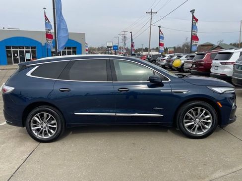 Certified 2024 Buick Enclave Avenir w/ Avenir Technology Package AWD/4WD image 8