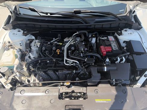 Used 2025 Nissan Altima 2.5 SV FWD image 21