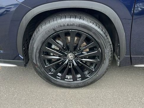 Certified 2024 Toyota Highlander XSE AWD/4WD image 8