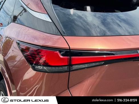 Used 2025 Lexus RX 350 Premium w/ Accessory Package AWD/4WD image 10