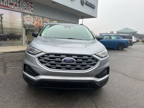 Used 2022 Ford Edge SE image 3