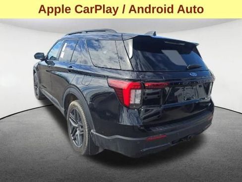 Used 2025 Ford Explorer ST-Line w/ ST-Line Street Pack AWD/4WD image 8