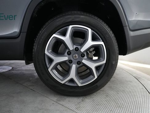 Used 2024 Rivian R1T Adventure Dual AWD/4WD image 9