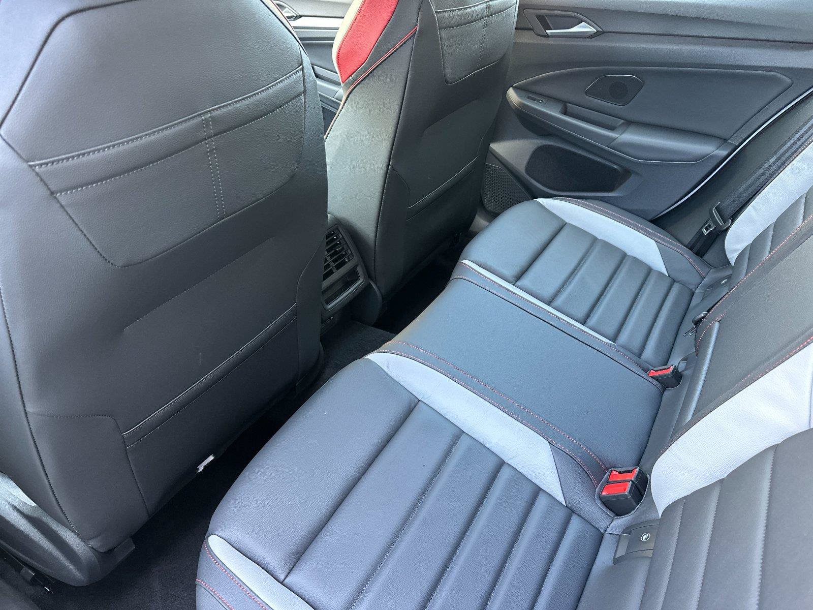 New 2026 Volkswagen GTI SE FWD image 11