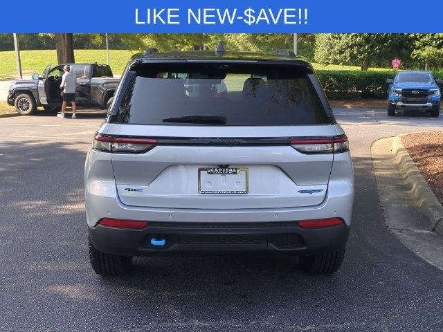 Used 2025 Jeep Grand Cherokee Trailhawk w/ Advanced Protech Group II AWD/4WD image 4