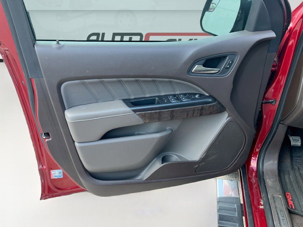 Used 2022 GMC Canyon Denali AWD/4WD image 18