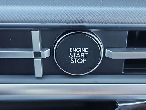 New 2026 Hyundai Santa Fe SE image 9