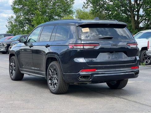 Used 2024 Jeep Grand Cherokee L Summit AWD/4WD image 18