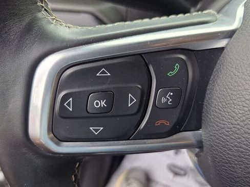 Used 2019 Jeep Wrangler Unlimited Sahara w/ Quick Order Package 24M Moab AWD/4WD image 26